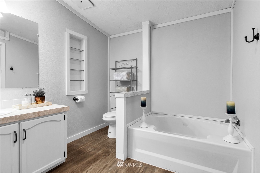 18344 Elaine Court Southwest Rochester, WA 98579 - Photo 12 of 20 Gallery Image 12