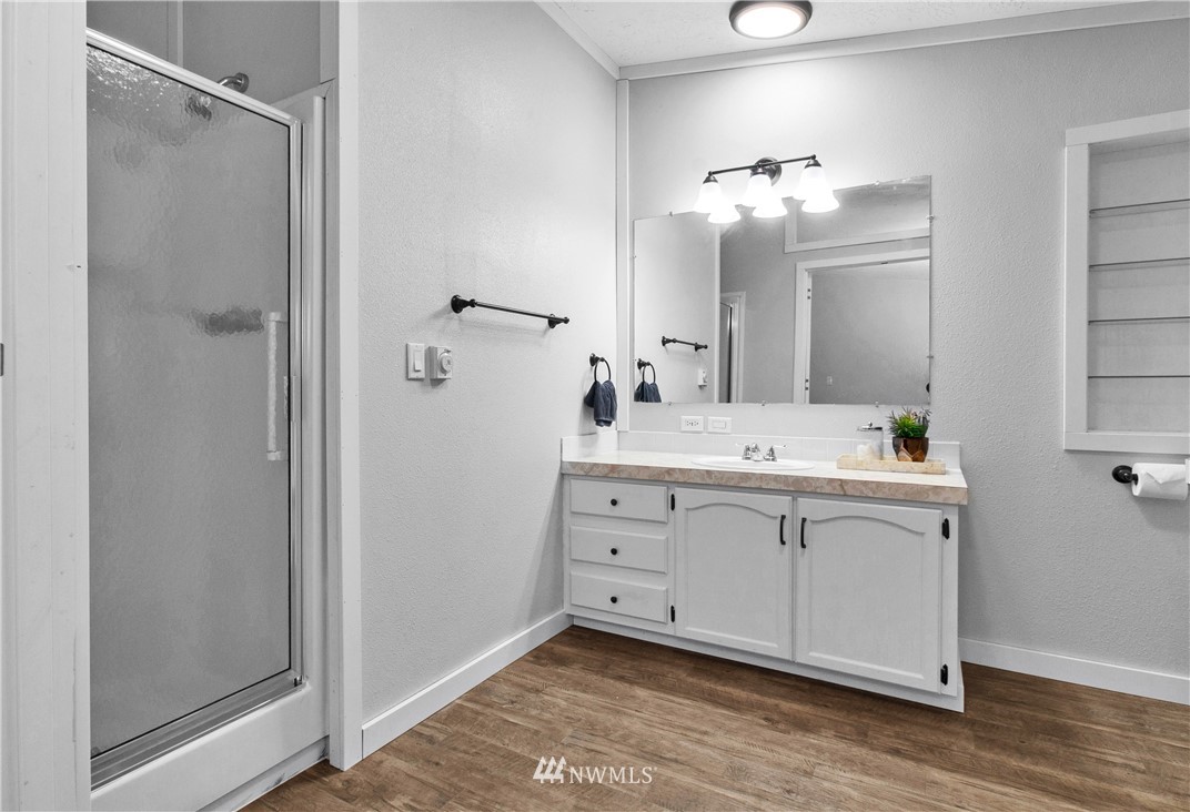 18344 Elaine Court Southwest Rochester, WA 98579 - Photo 13 of 20 Gallery Image 13
