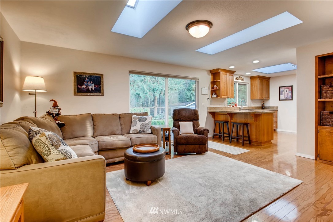 14306 151st Place Southeast Renton, WA 98059 - Photo 11 of 25
