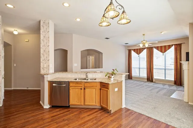 $2,500 | 1658 Carson Lane, Frisco, TX 75033