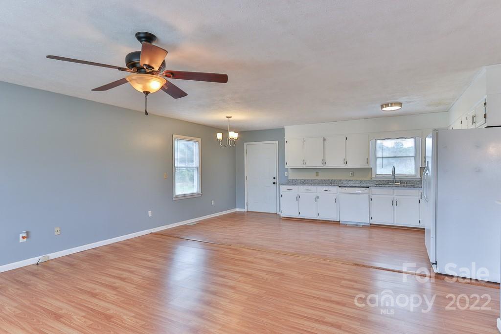 3383 Clarks Chapel Road Lenoir, NC 28645 - Photo 5 of 22 Gallery Image 5
