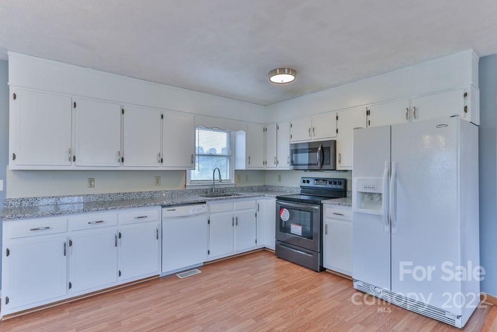 3383 Clarks Chapel Road Lenoir, NC 28645 - Photo 8 of 22 Gallery Image 8