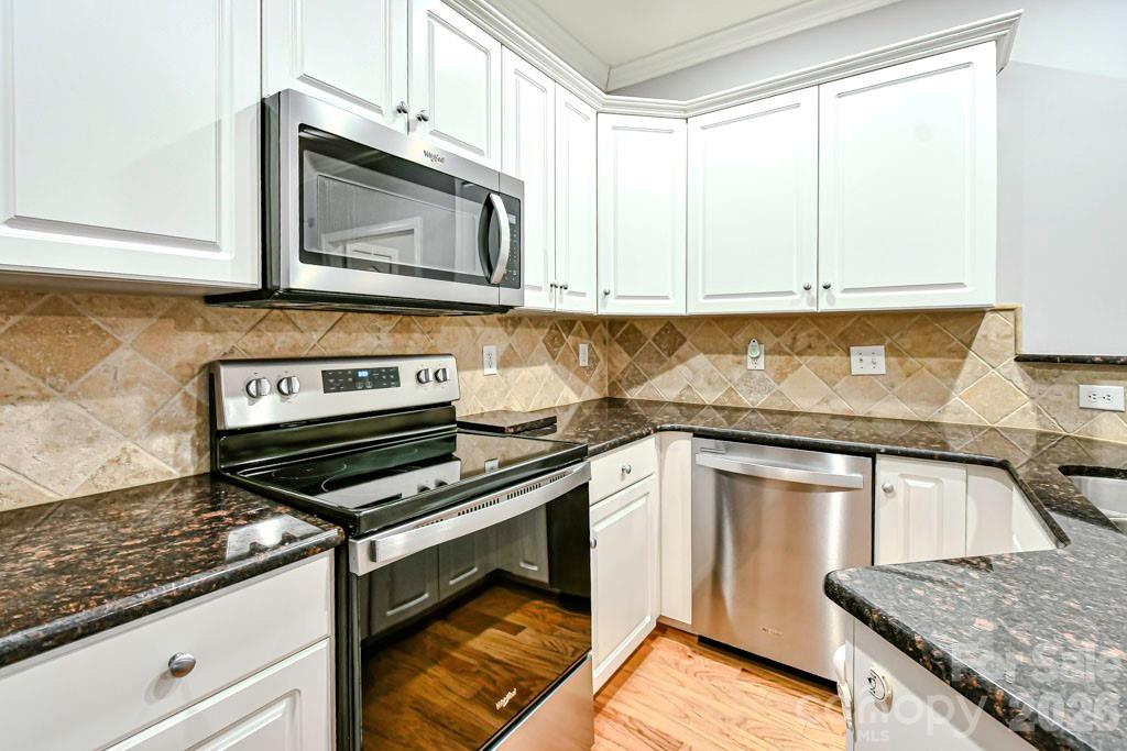 2080 Gable Way Lane Matthews, NC 28104 - Photo 9 of 23