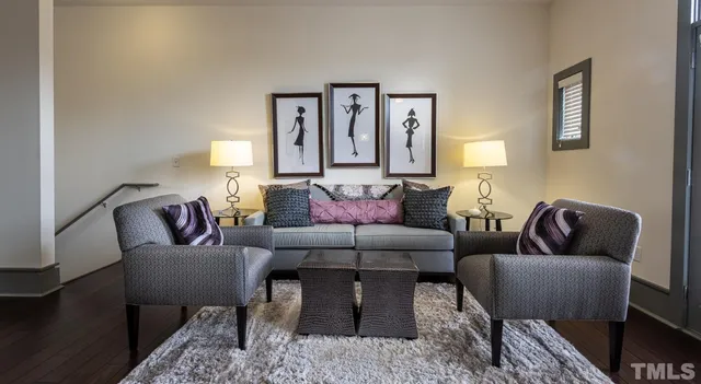 $2,169 | 200 Perkins Drive, Unit TH1, Chapel Hill, NC 27514