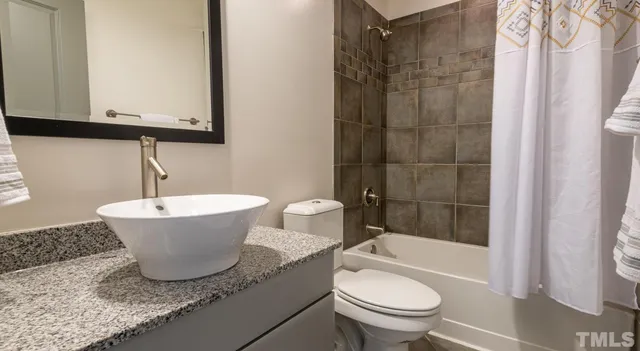 $2,169 | 200 Perkins Drive, Unit TH1, Chapel Hill, NC 27514