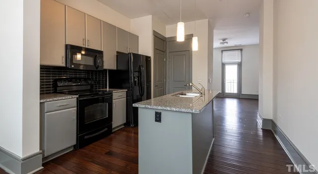 $2,169 | 200 Perkins Drive, Unit TH1, Chapel Hill, NC 27514