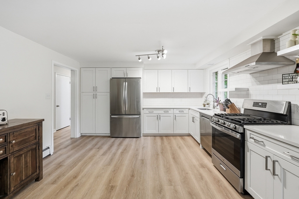 72 Wickaboag Valley Road West Brookfield, MA 01585 - Photo 4 of 32