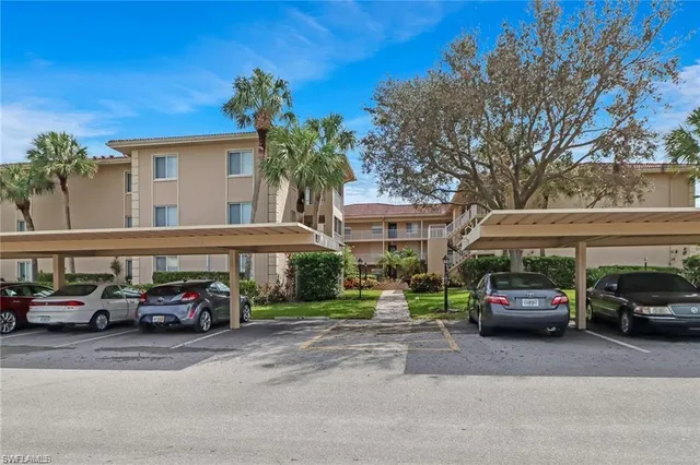 $5,000 | 1051 Foxfire Lane, Unit 302, Naples, FL 34104