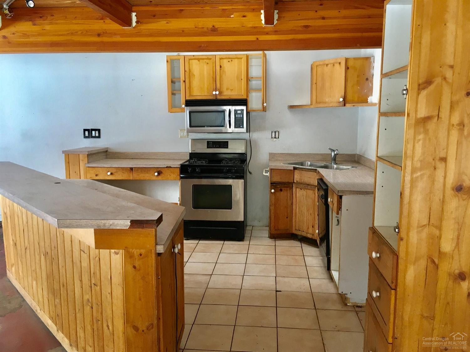 60207 Cheyenne Road Bend, OR 97702 - Photo 5 of 9 Gallery Image 5