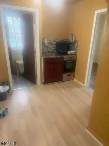 $1,200 | 189 Wainwright Street, Newark, NJ 07112