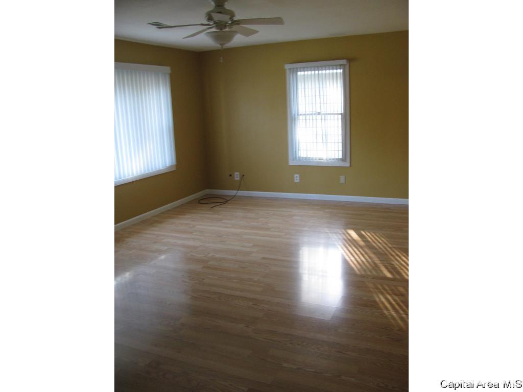 23 St Cabrini Court Springfield, IL 62702 - Photo 6 of 12 Gallery Image 6