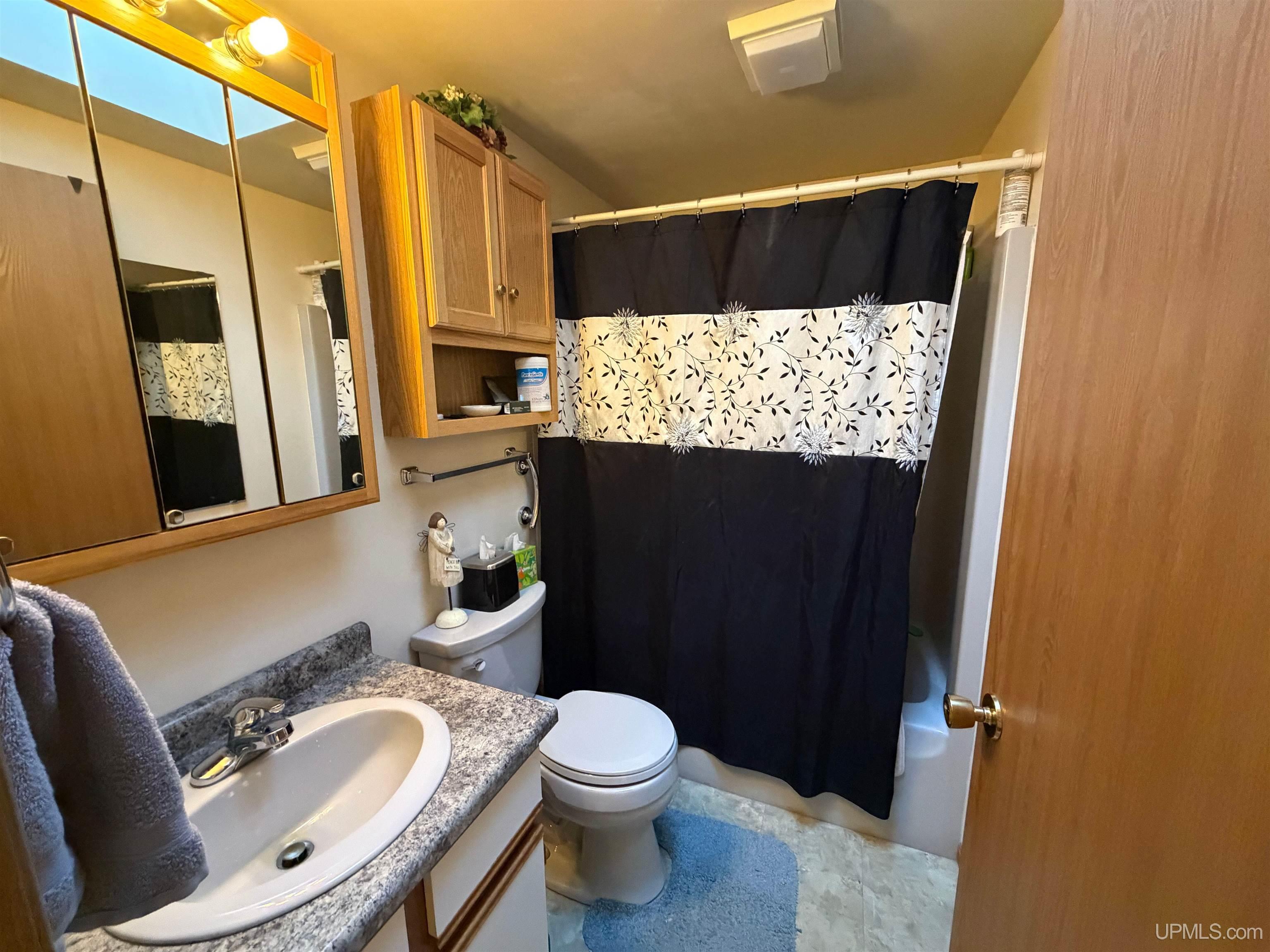 8317 Venture P 2 Gladstone, MI 49837 - Photo 17 of 30