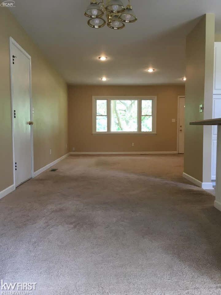 643 Ridgeview Drive Corunna, MI 48817 - Photo 9 of 21 21346954-8.JPG