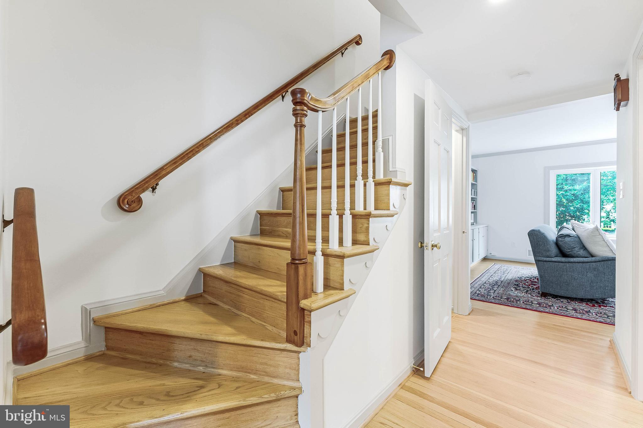 1151 Randolph Road McLean, VA 22101 - Photo 7 of 65 Upper level stairway