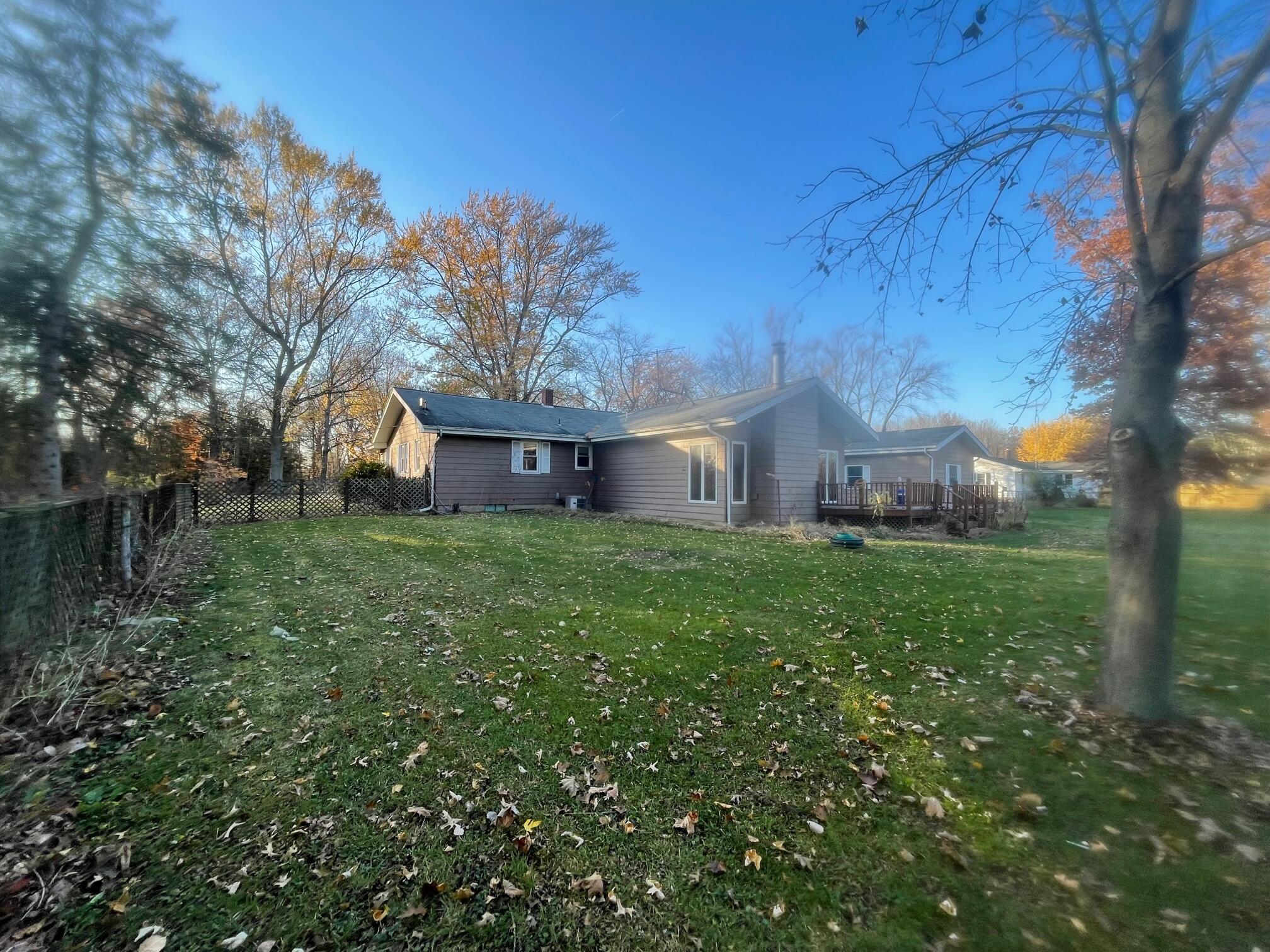 11853 Landon Road Baroda, MI 49101 - Photo 8 of 38 IMG_4345