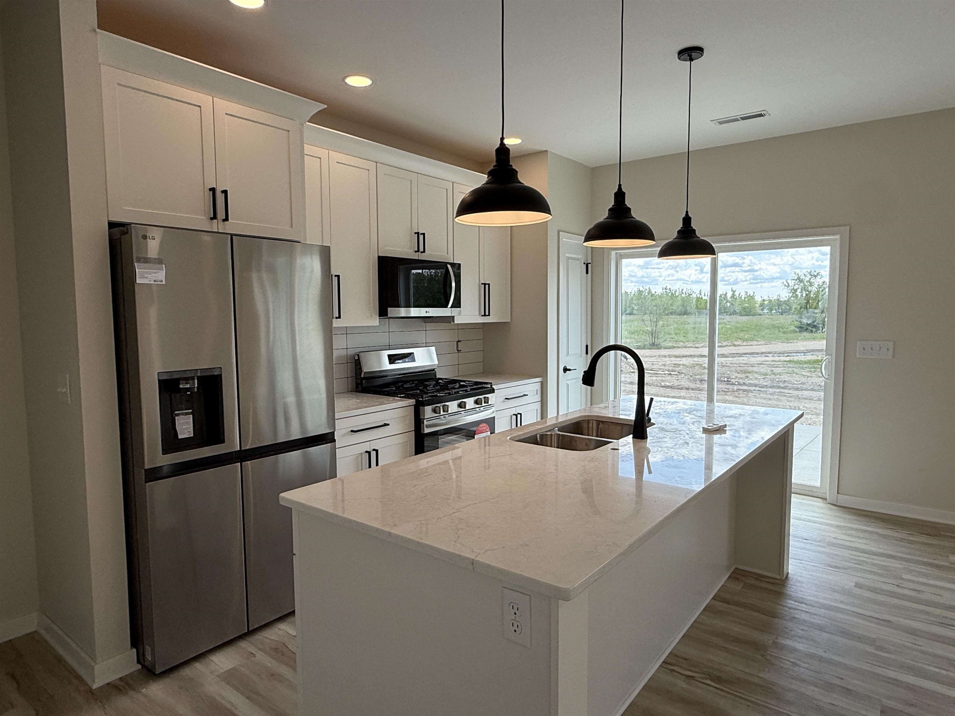 3164 South Bartells Drive, Unit 202 Beloit, WI 53511 - Photo 4 of 21