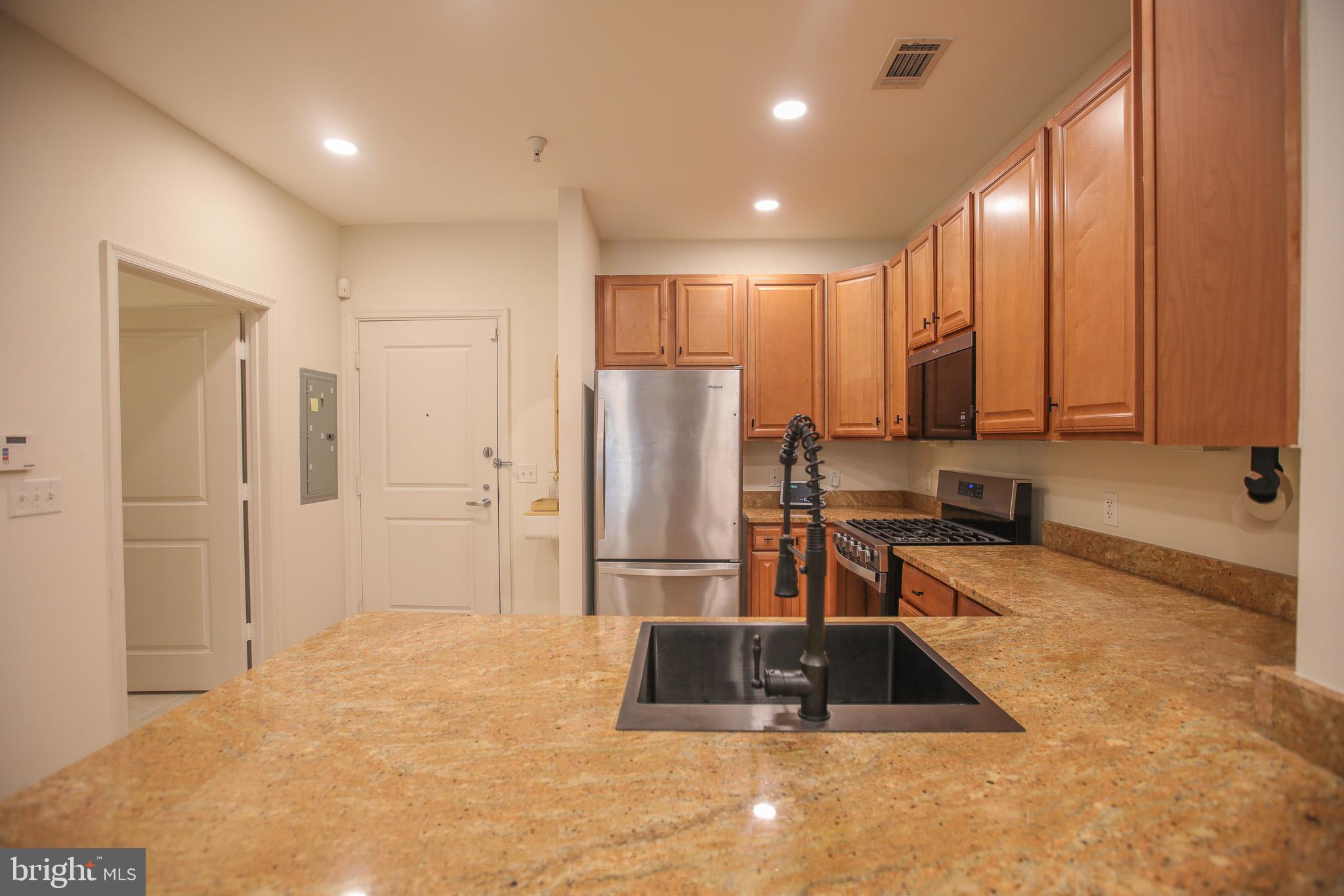 8045 Newell Street, Unit 112 Silver Spring, MD 20910 - Photo 9 of 28