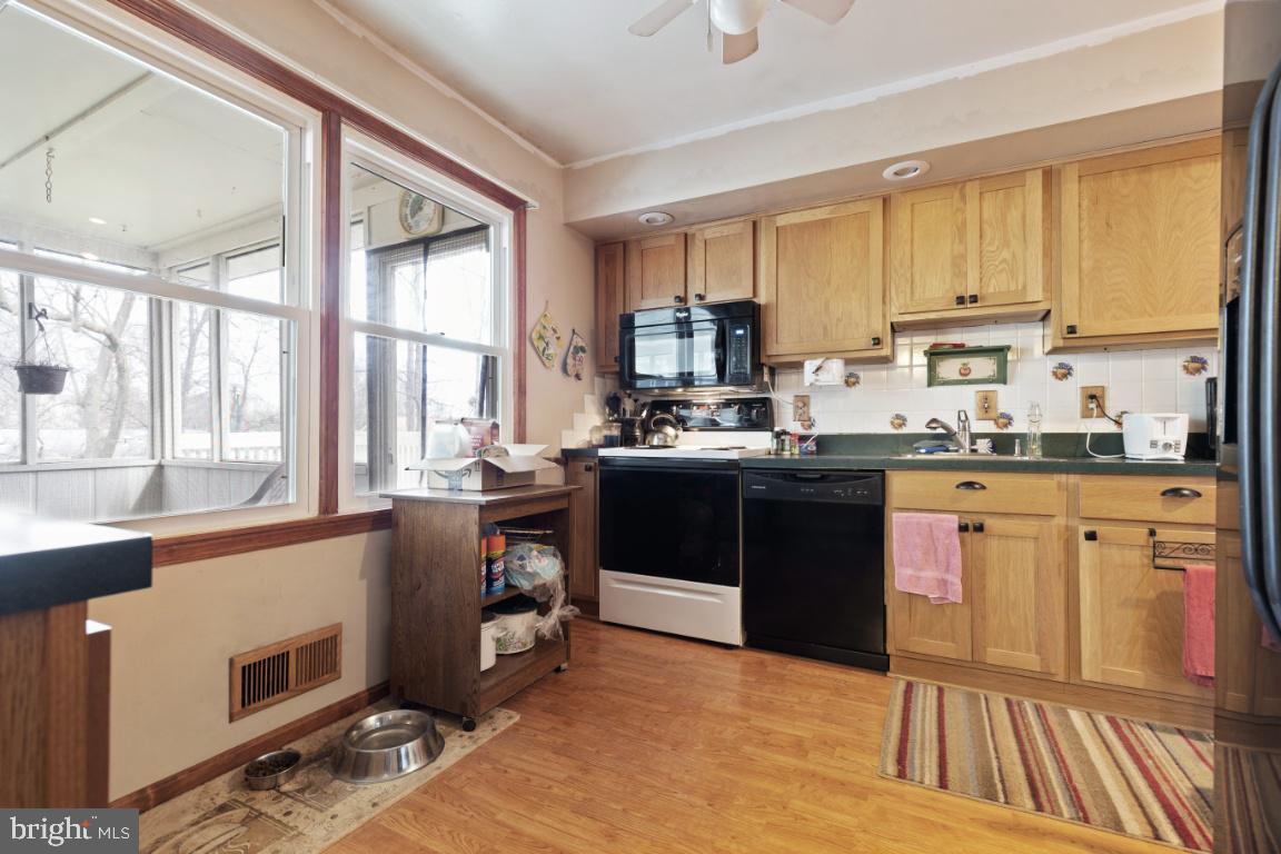 9718 Botsford Road Manassas, VA 20109 - Photo 6 of 26 Gallery Image 6