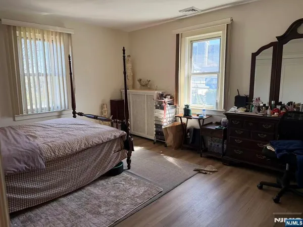 $5,000 | 255 Bluff Road, Fort Lee, NJ 07024