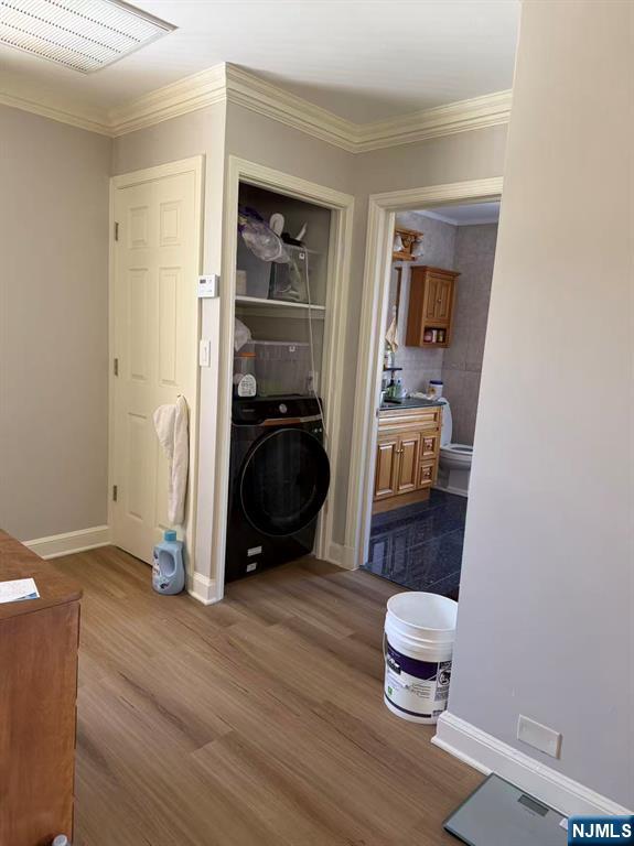 255 Bluff Road Fort Lee, NJ 07024 - Photo 10 of 14 a room with wooden floor and furniture