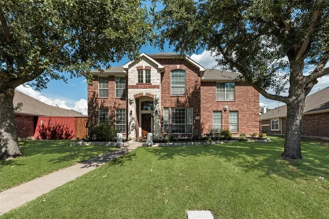 $415,000 | 6810 Amesbury Lane, Rowlett, TX 75089