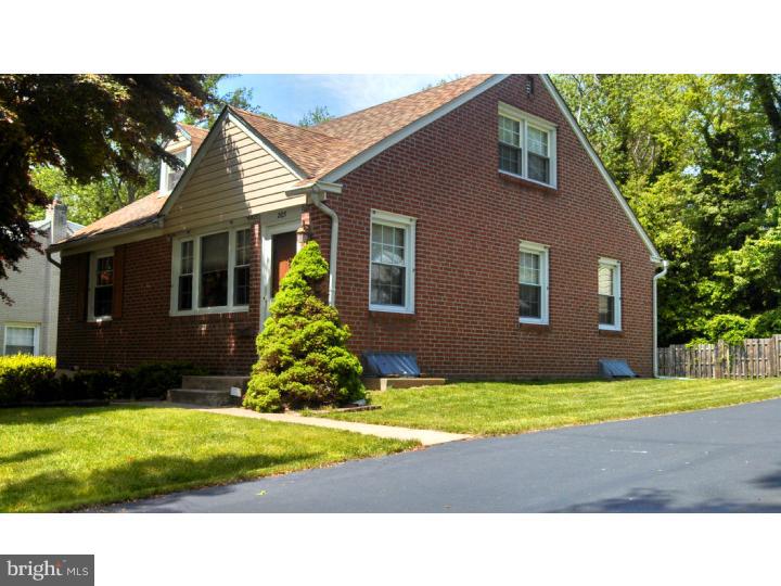 205 Larchwood Road Springfield, PA 19064 - Photo 2 of 20 Exterior Side