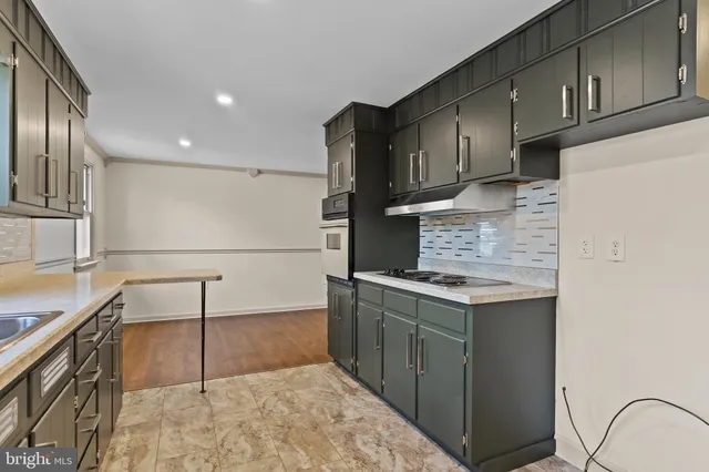 $324,900 | 1913 Maplewood Drive, Carlisle, PA 17013