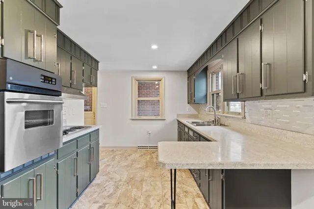 $324,900 | 1913 Maplewood Drive, Carlisle, PA 17013