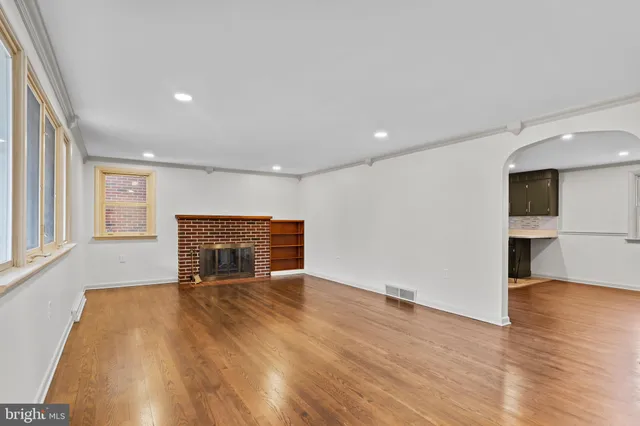 $324,900 | 1913 Maplewood Drive, Carlisle, PA 17013