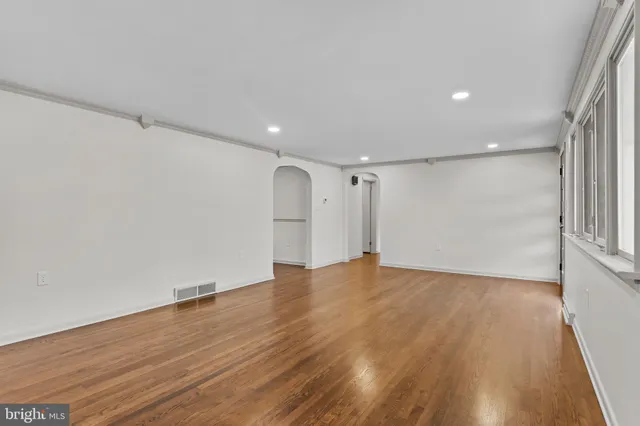 $324,900 | 1913 Maplewood Drive, Carlisle, PA 17013