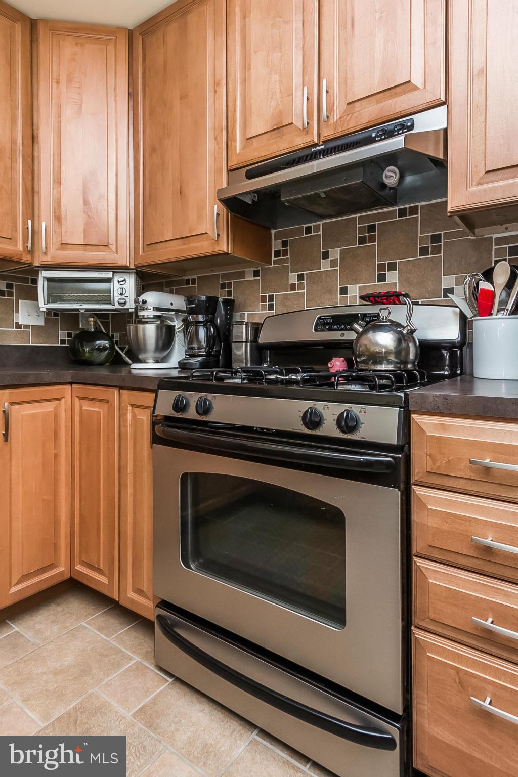 1608 Shadyside Road Baltimore, MD 21218 - Photo 11 of 26 Kitchen