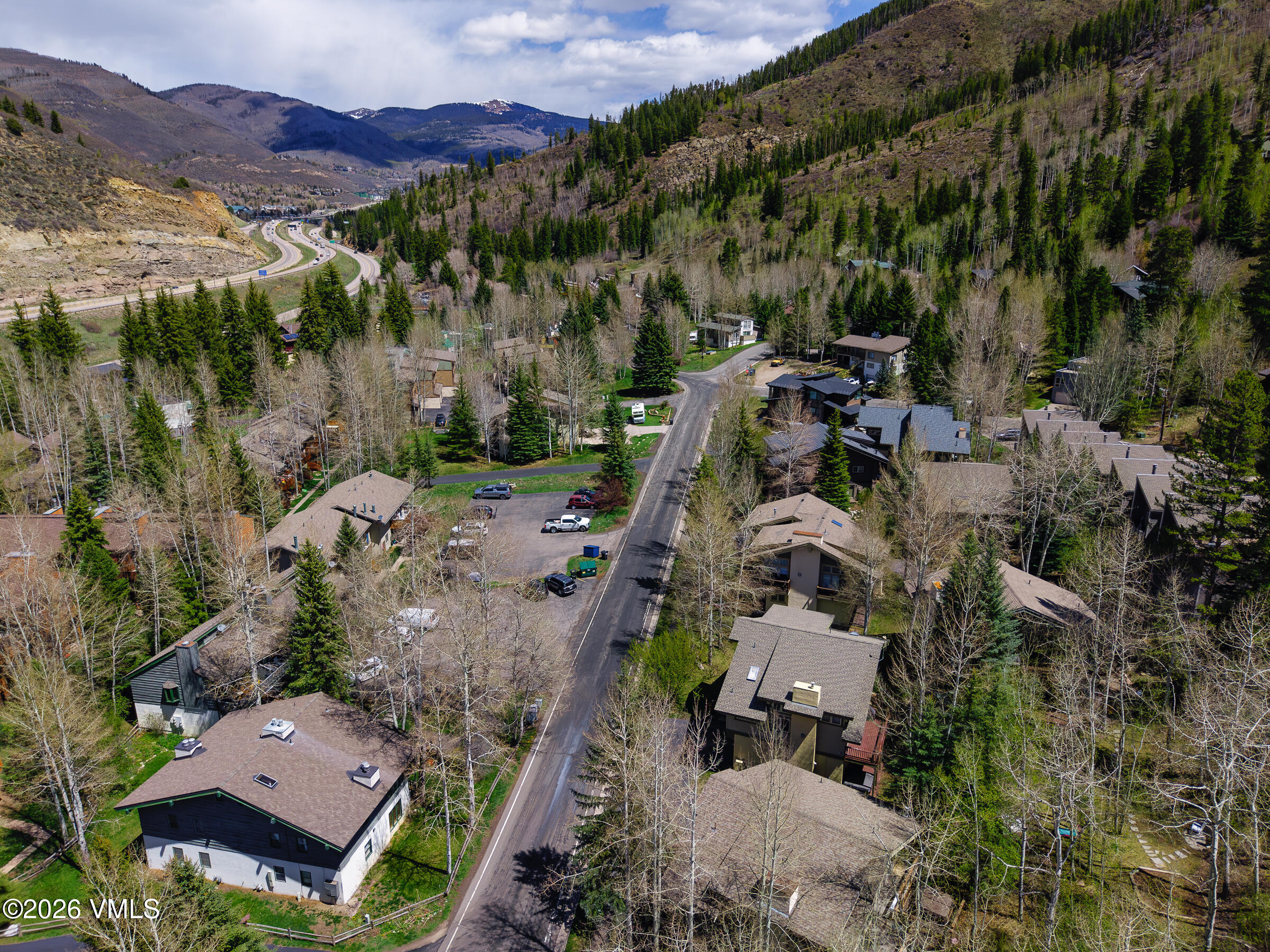 2782 Kinnickinnick Road, Unit 9B Vail, CO 81657 - Photo 25 of 30 2782B_Kinnikinnick_Road_052 copy