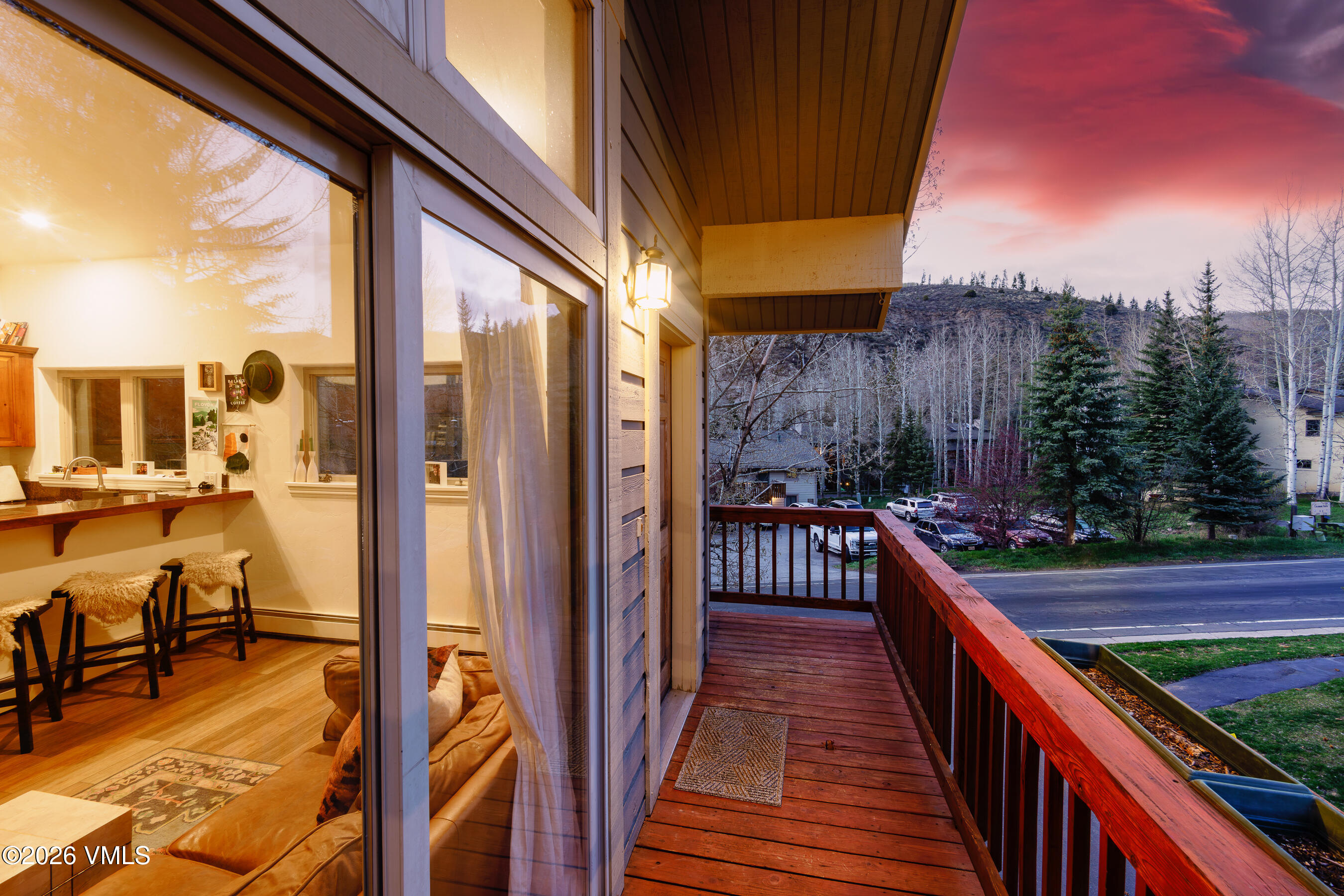 2782 Kinnickinnick Road, Unit 9B Vail, CO 81657 - Photo 10 of 30 2782B_Kinnikinnick_Road_081 copy