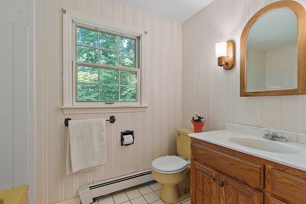 191 Gates Pond Road Berlin, MA 01503 - Photo 12 of 27