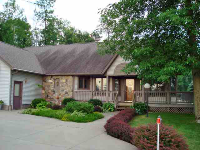 4220 Deckerville Road Deckerville, MI 48427 - Photo 1 of 17 31011641.JPG
