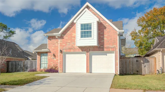 $2,400 | 4427 Waterfall Way, Sugar Land, TX 77479