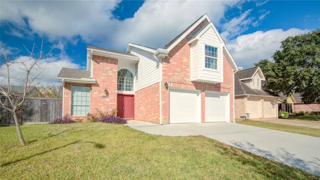 $2,400 | 4427 Waterfall Way, Sugar Land, TX 77479