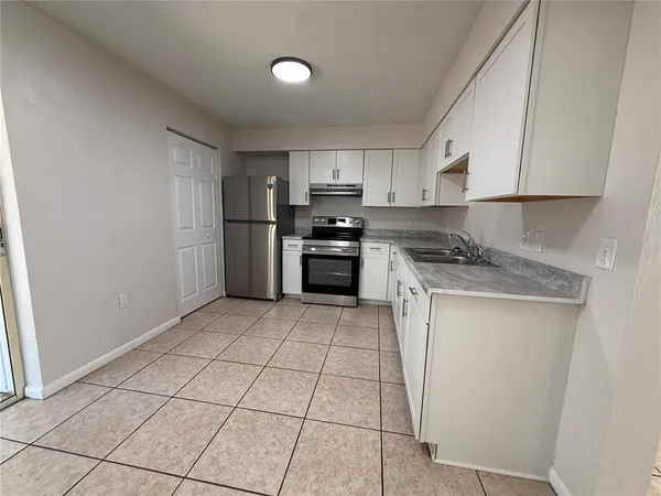 $1,250 | 6104 Southwest 12th Place, Gainesville, FL 32607