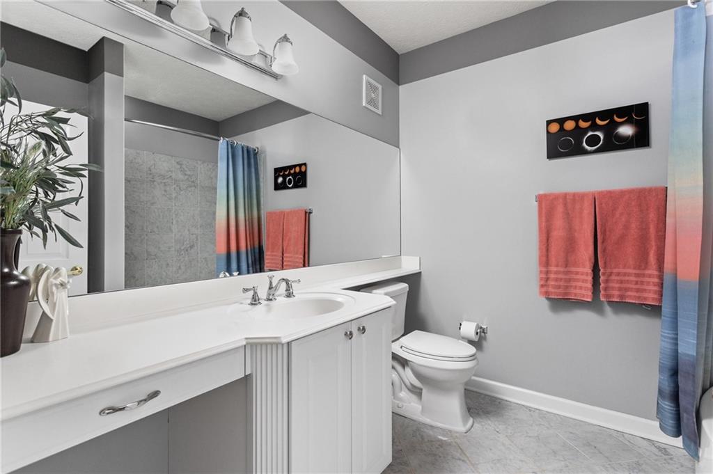 1040 Shadow Ridge Road Indianapolis, IN 46280 - Photo 13 of 23 Gallery Image 13