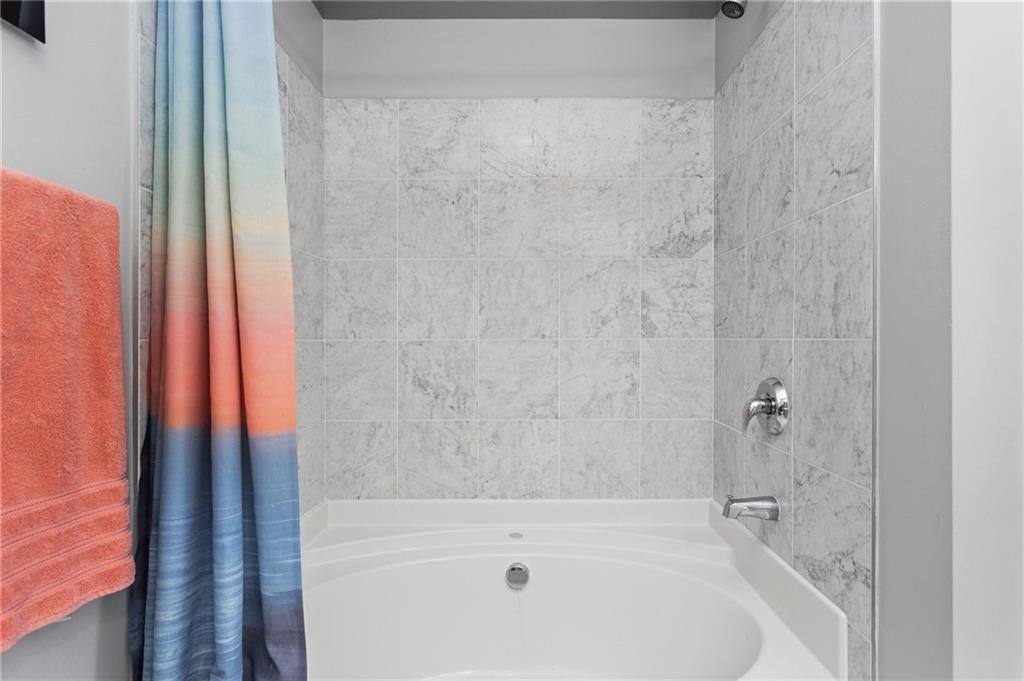 1040 Shadow Ridge Road Indianapolis, IN 46280 - Photo 14 of 23 Gallery Image 14
