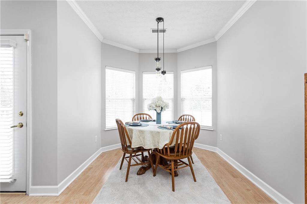 1040 Shadow Ridge Road Indianapolis, IN 46280 - Photo 5 of 23 Gallery Image 5