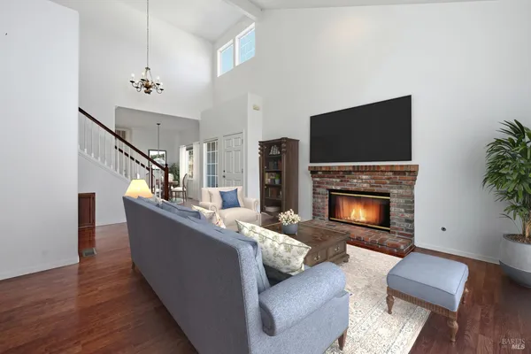 $739,900 | 1005 Woodlake Drive, Santa Rosa, CA 95405