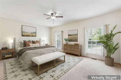 $975,000 | 409 Griffith Lane, Chesterfield, MO 63005