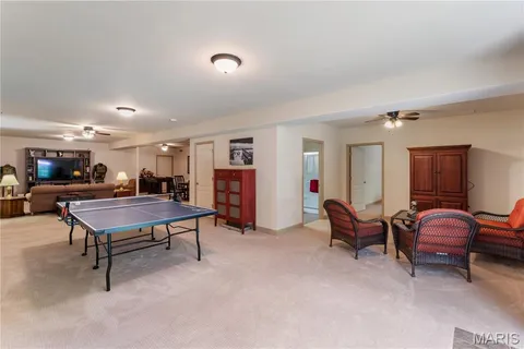 $975,000 | 409 Griffith Lane, Chesterfield, MO 63005