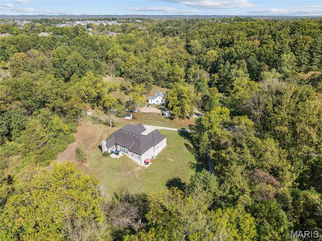 409 Griffith Lane Chesterfield, MO 63005 - Photo 33 of 41