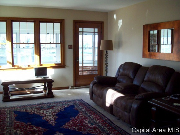 46 North Fox Mill Lane Springfield, IL 62712 - Photo 3 of 11 Gallery Image 3