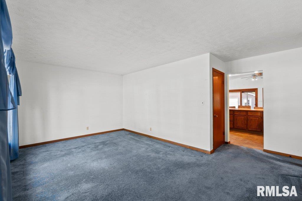 3305 39th Street Moline, IL 61265 - Photo 5 of 35 Gallery Image 5