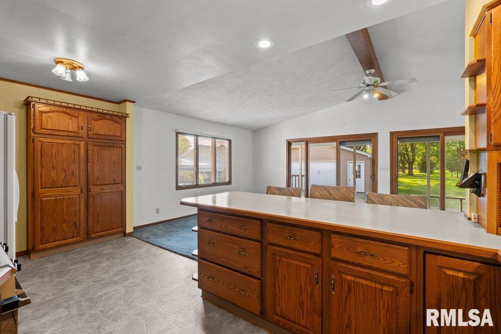 3305 39th Street Moline, IL 61265 - Photo 8 of 35 Gallery Image 8
