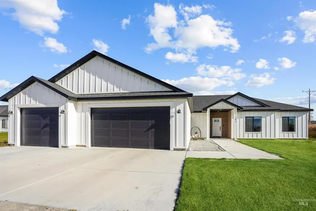 $465,000 | 197 South 236th Street East, Burley, ID 83318