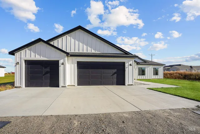 $465,000 | 197 South 236th Street East, Burley, ID 83318